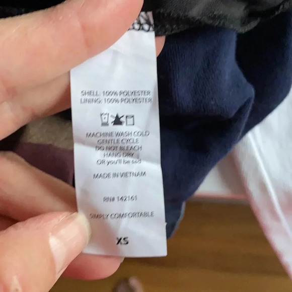 Lularoe Lola printed lined skirt in extra small - Picture 9 of 10